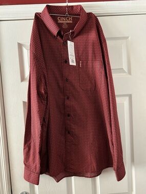 Cinch Men’s Burgundy Geometric Button-Up Shirt